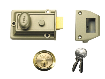P77 Traditional Nightlatch 60m m Backset Brasslux Finish Visi P77 Traditional Nightlatch 60m m Backset Brasslux Finish Visi